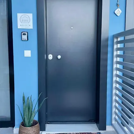 Regium アパートホテル